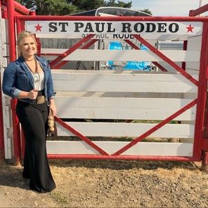 Meet your Posher, Monica